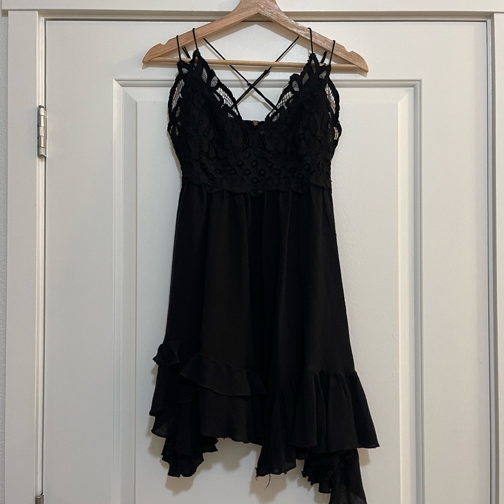 Free People Adella black lace slip dress . - Picture 2 of 7